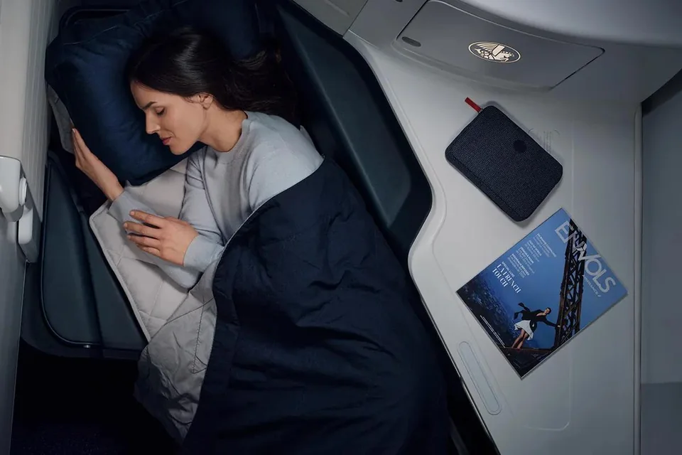 Fotel Air France Business rozłożony do snu