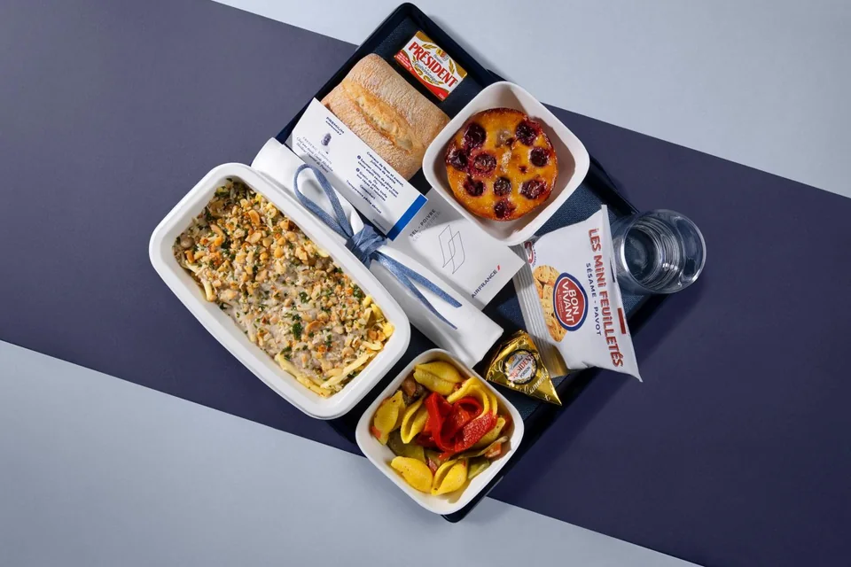 Posiłek serwowany w Air France Premium