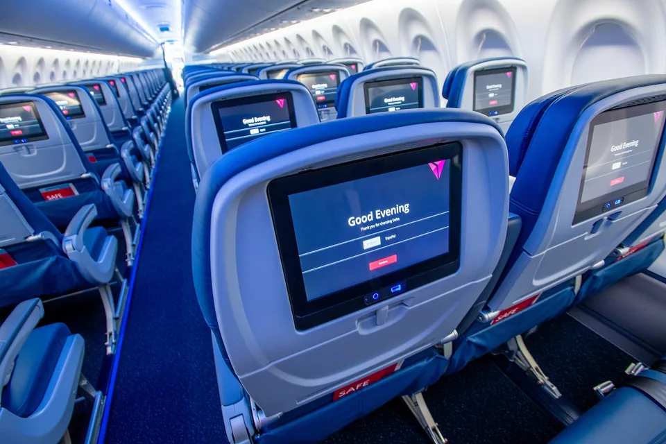 Delta Air Lines — posiłki i przebieg serwisu