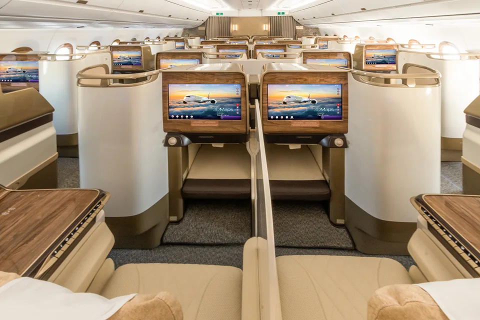 Kabina Emirates Business Class w Airbusie A350
