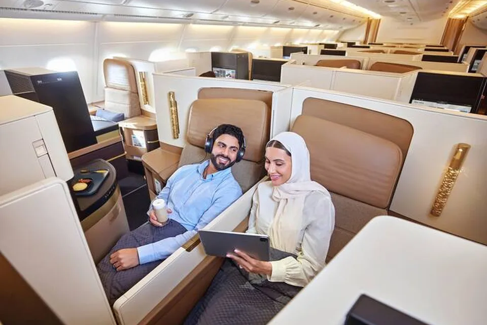Etihad Airways — ekran, zasilanie i łączność