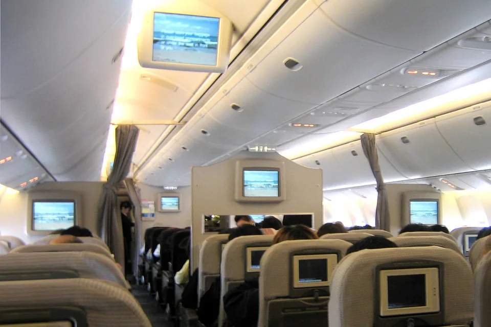 Japan Airlines — odchylenie fotela i odpoczynek