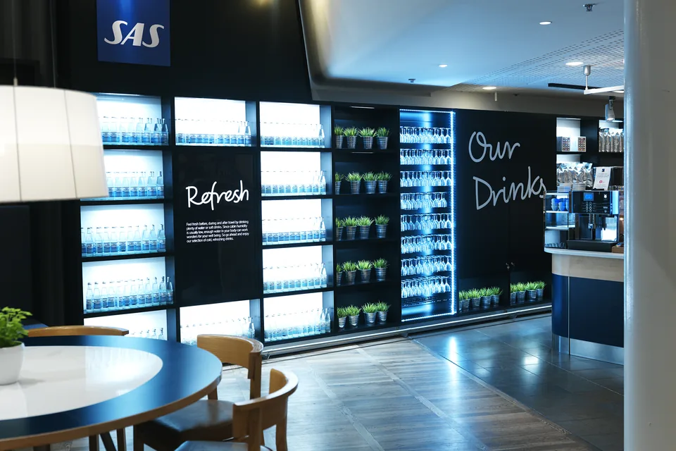 SAS — odprawa, salonik i pierwszeństwo