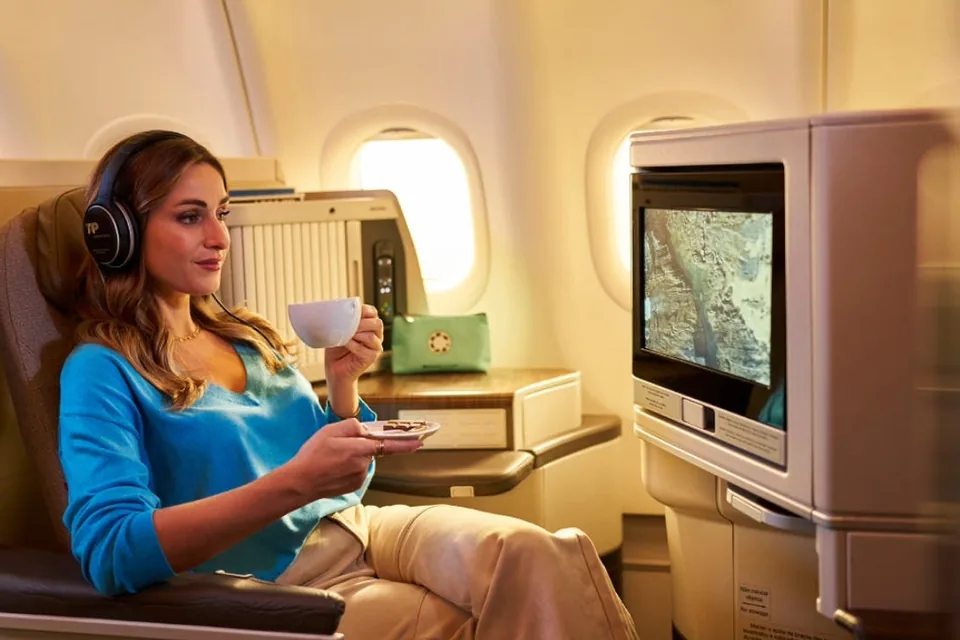 TAP Air Portugal — ekran, zasilanie i łączność